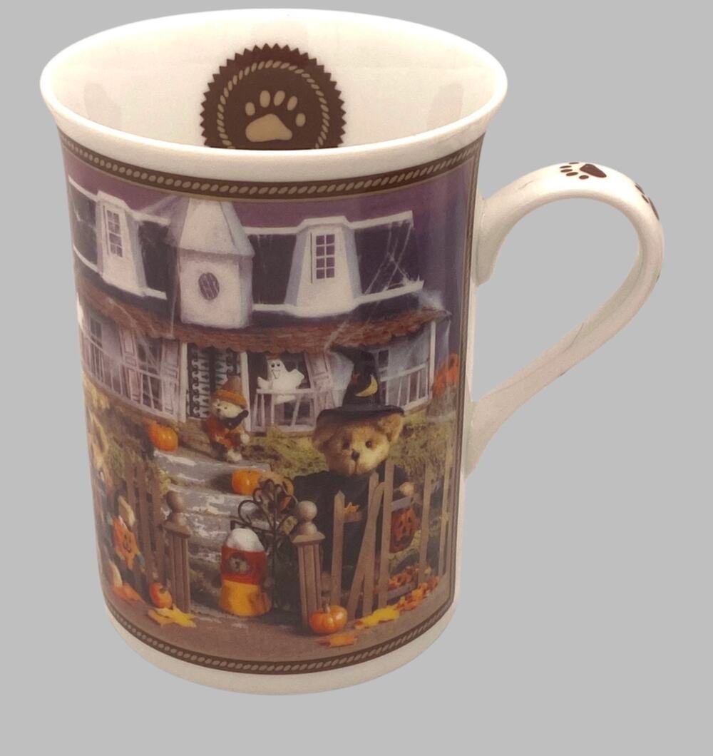 Danbury Mint Vintage Boyds Bear Collector Mugs "Beary Scary"